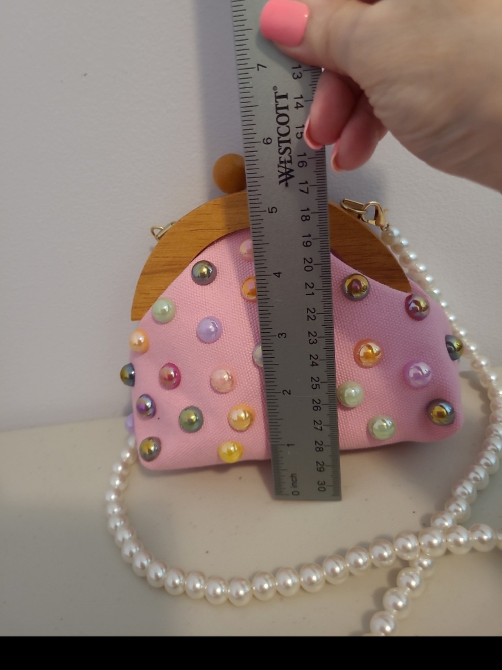 Pink Beaded Dome Clasp Crossbody Bag with Pearl Strap - Picture 3 of 4